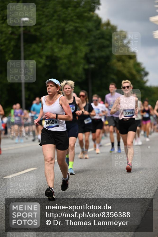 29.06.2025 - hella hamburg halbmarathon Dr. Thomas Lammeyer http://msf.ph/oto/8356388 29.06.2025 10:41:09 Kennedybrücke 1253, 1488, 1490, 1597, 1948, 1952, 2072, 2552, 2811, 3165, 3398, 3428, 3714, 3895, 5560, 5786, 5789, 5809, 6184, 6359, 6804, 7202, 7235, 7632, 7707, 7773, 7823, 8257, 8258, 8315, 8936, 8937, 9806, 9918, 10123, 10487, 10862 meine-sportfotos.de