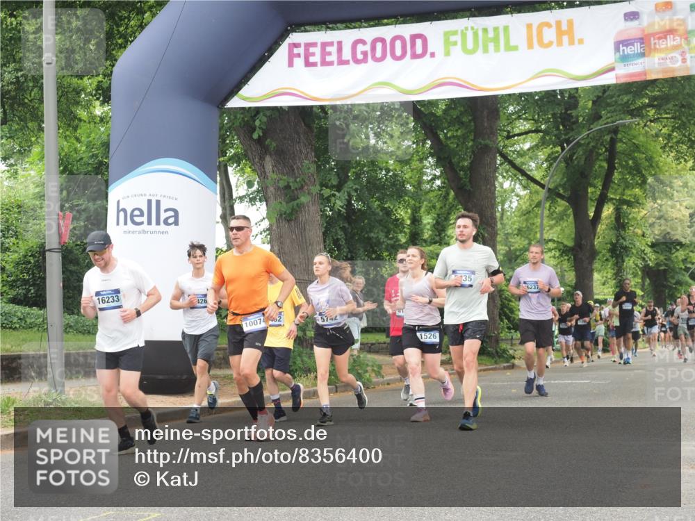 29.06.2025 - hella hamburg halbmarathon KatJ http://msf.ph/oto/8356400 29.06.2025 10:51:55 Zwischen KM18-KM19 1526, 2936, 4146, 5742, 0000, 6462, 7935 meine-sportfotos.de