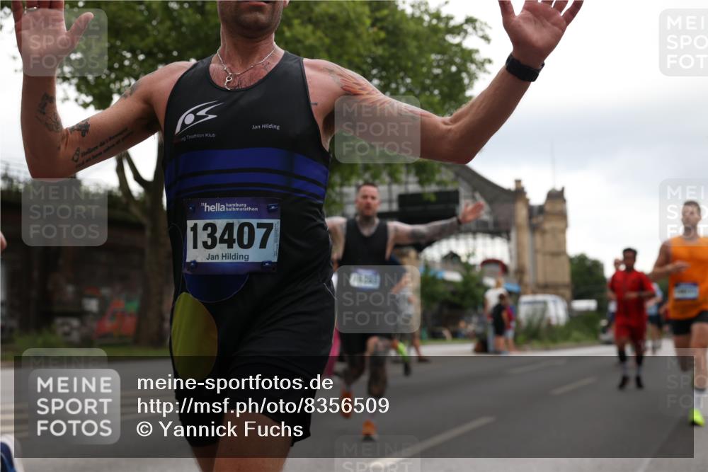 29.06.2025 - hella hamburg halbmarathon Yannick Fuchs http://msf.ph/oto/8356509 29.06.2025 10:53:03 20KM 1285, 1642, 1946, 1951, 2006, 2027, 2348, 2584, 2677, 2855, 2957, 2978, 3181, 3983, 4088, 4592, 5084, 5347, 5633, 6202, 6208, 6636, 6997, 7031, 7223, 7476, 8290, 8929, 9655, 10036, 10759, 10915, 10943, 12633, 13407, 13583, 14375, 14631, 14914, 15232, 15240, 15263, 15284, 15824, 16160, 16341, 16563, 16910, 17017, 17346, 17503, 17630, 17810, 17852, 18112, 18153, 18232, 18266, 18327, 18730, 18954 meine-sportfotos.de