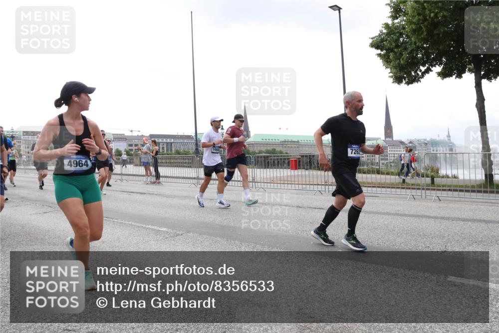 29.06.2025 - hella hamburg halbmarathon Lena Gebhardt http://msf.ph/oto/8356533 29.06.2025 10:39:01 Lombardsbrücke 4964, 7263, 10604, 56, 1232, 1390, 1451, 1760, 2092, 2524, 2534, 2571, 2574, 2576, 2660, 2693, 2843, 2893, 2998, 3216, 3307, 3323, 3726, 3727, 3745, 3927, 4028, 4257, 4259, 4260, 4316, 4320, 4410, 4523, 4659, 4882, 4964, 5913, 6062, 6112, 6611, 6695, 6696, 6875, 7148, 7263, 7341, 7506, 7589, 7815, 7849, 8243, 8367, 8457, 8783, 9420, 9446, 9708, 9974, 9977, 10001, 10072, 10315, 10516, 10554, 13060 meine-sportfotos.de