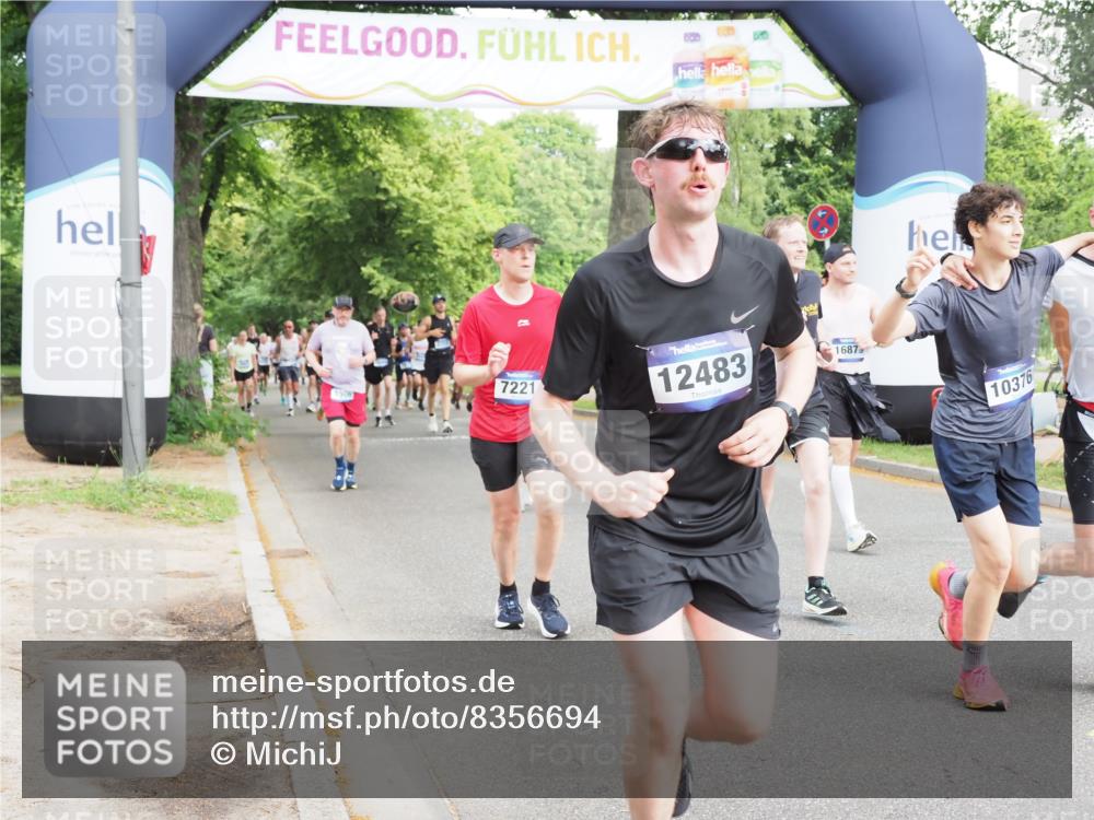 29.06.2025 - hella hamburg halbmarathon MichiJ http://msf.ph/oto/8356694 29.06.2025 10:42:03 Zwischen KM18-KM19 1193, 1506, 2448, 3652, 4231, 4897, 6355, 6356, 7221, 8223, 10368, 10376, 12483, 15389, 15818, 16879, 18031, 18181, 19000 meine-sportfotos.de