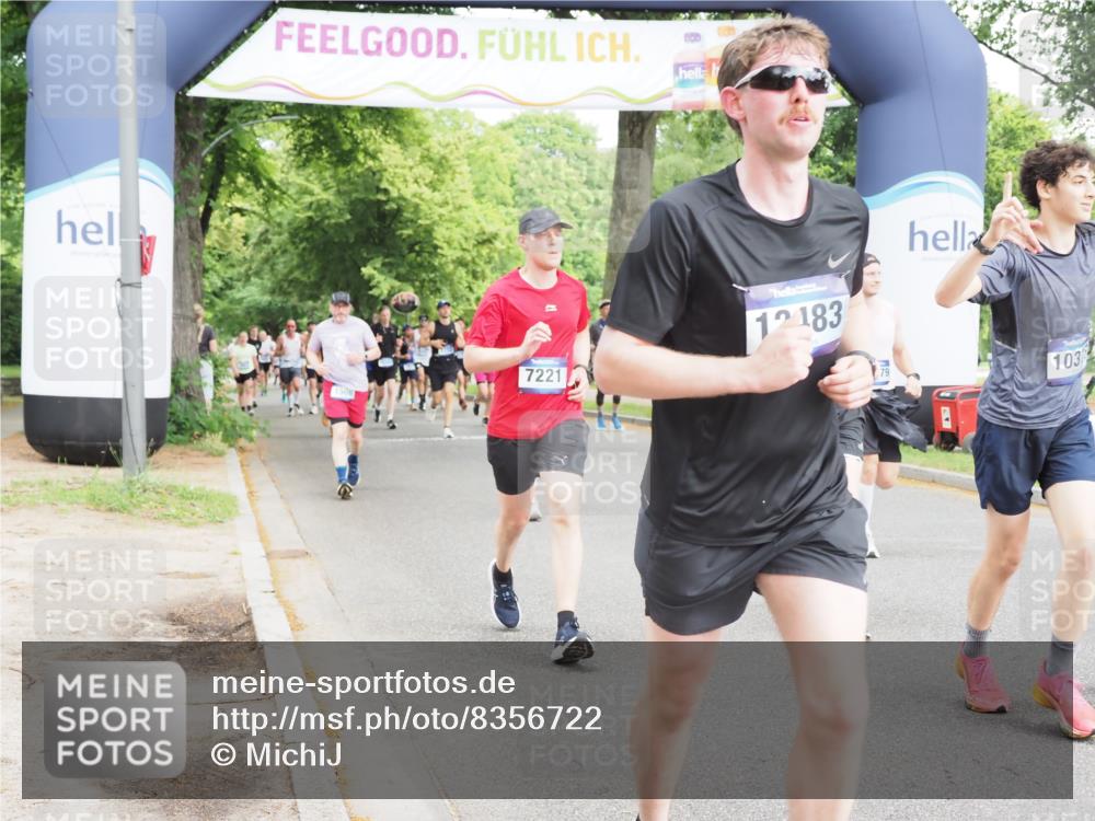 29.06.2025 - hella hamburg halbmarathon MichiJ http://msf.ph/oto/8356722 29.06.2025 10:42:03 Zwischen KM18-KM19 1193, 1506, 2448, 3652, 4231, 4897, 6355, 6356, 7221, 8223, 10368, 10376, 12483, 15389, 15818, 16879, 18031, 18181, 19000 meine-sportfotos.de