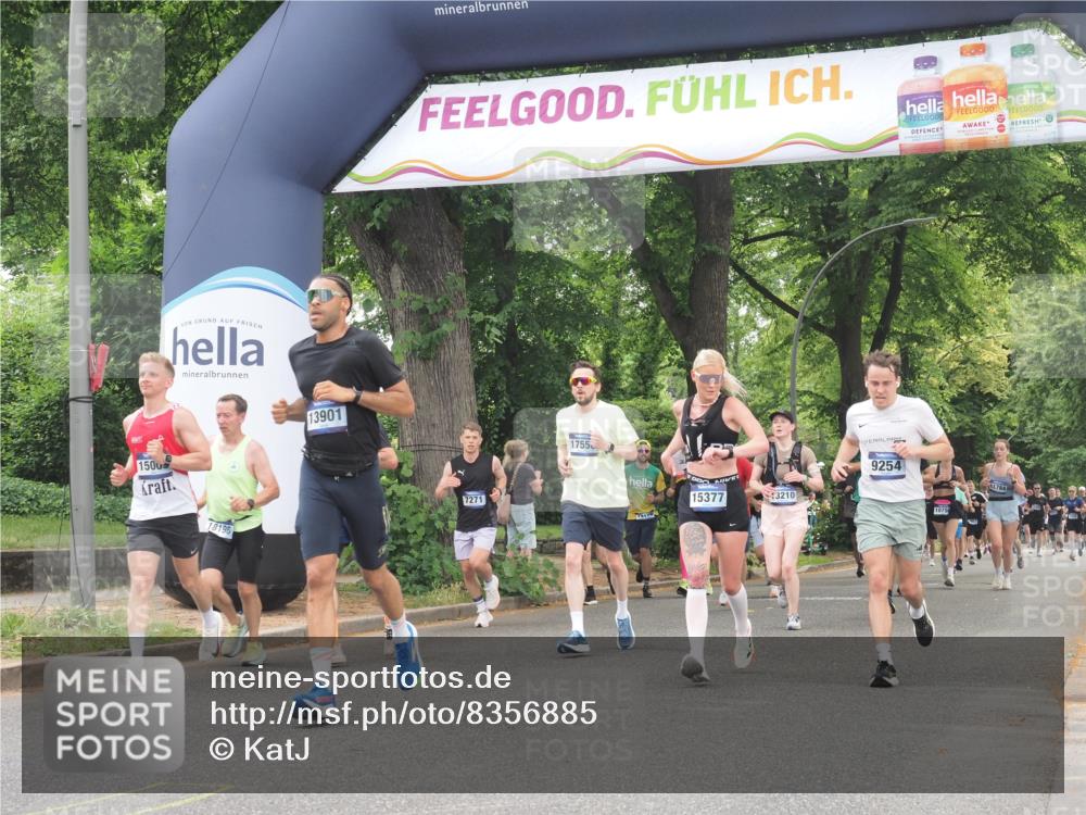 29.06.2025 - hella hamburg halbmarathon KatJ http://msf.ph/oto/8356885 29.06.2025 10:52:02 Zwischen KM18-KM19 1526, 4146, 4613, 7271, 7935 meine-sportfotos.de