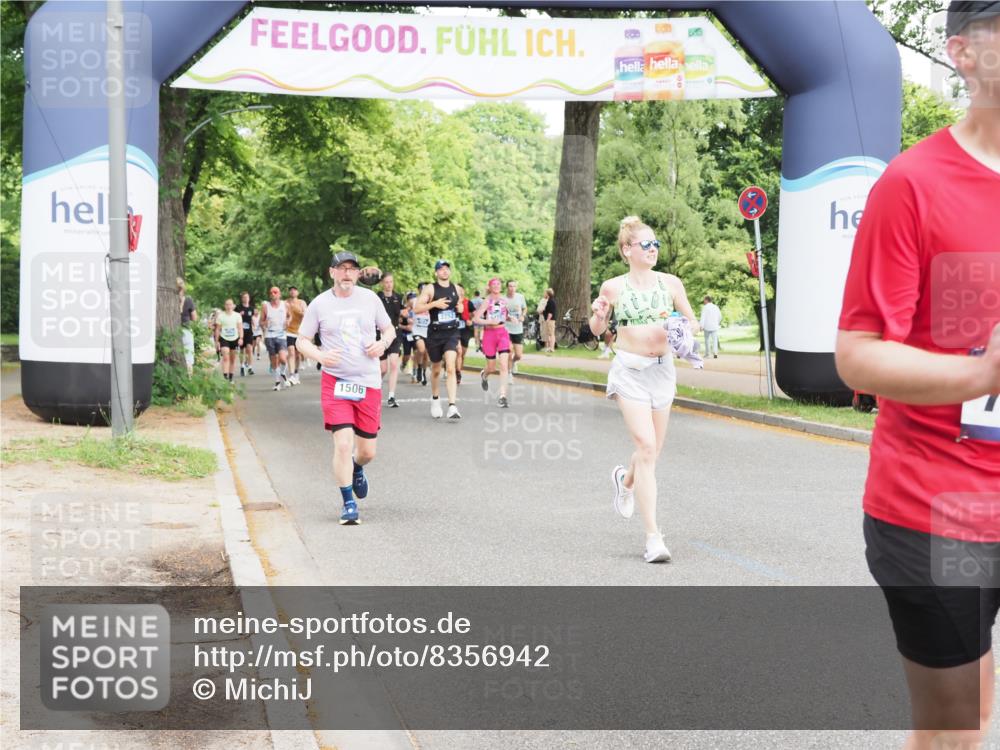 29.06.2025 - hella hamburg halbmarathon MichiJ http://msf.ph/oto/8356942 29.06.2025 10:42:05 Zwischen KM18-KM19 1193, 1506, 2252, 3652, 4231, 4897, 6355, 7221, 8223, 10368, 10376, 12483, 15389, 15818, 16879, 18031, 18181, 19000 meine-sportfotos.de