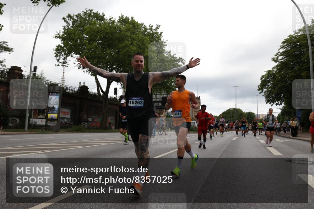29.06.2025 - hella hamburg halbmarathon Yannick Fuchs http://msf.ph/oto/8357025 29.06.2025 10:53:04 20KM 1285, 1642, 1946, 1951, 2006, 2027, 2348, 2584, 2677, 2855, 2957, 2978, 3181, 3983, 4088, 4592, 5084, 5347, 5633, 6202, 6208, 6636, 6997, 7031, 7223, 7476, 8290, 8929, 9655, 10036, 10759, 10943, 11938, 12633, 13407, 13583, 14375, 14631, 14902, 14914, 15232, 15240, 15263, 15284, 15824, 16160, 16341, 16563, 16910, 17017, 17346, 17503, 17630, 18112, 18153, 18232, 18266, 18327, 18730, 18954, 19015, 19160 meine-sportfotos.de