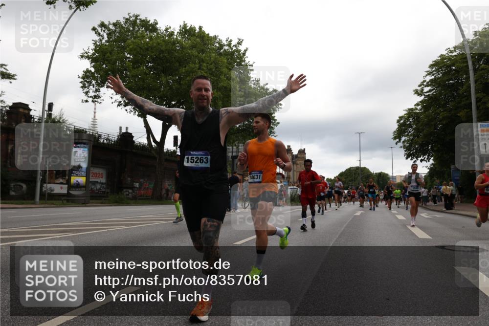 29.06.2025 - hella hamburg halbmarathon Yannick Fuchs http://msf.ph/oto/8357081 29.06.2025 10:53:04 20KM 1285, 1642, 1946, 1951, 2006, 2027, 2348, 2584, 2677, 2855, 2957, 2978, 3181, 3983, 4088, 4592, 5084, 5347, 5633, 6202, 6208, 6636, 6997, 7031, 7223, 7476, 8290, 8929, 9655, 10036, 10759, 10943, 11938, 12633, 13407, 13583, 14375, 14631, 14902, 14914, 15232, 15240, 15263, 15284, 15824, 16160, 16341, 16563, 16910, 17017, 17346, 17503, 17630, 18112, 18153, 18232, 18266, 18327, 18730, 18954, 19015, 19160 meine-sportfotos.de