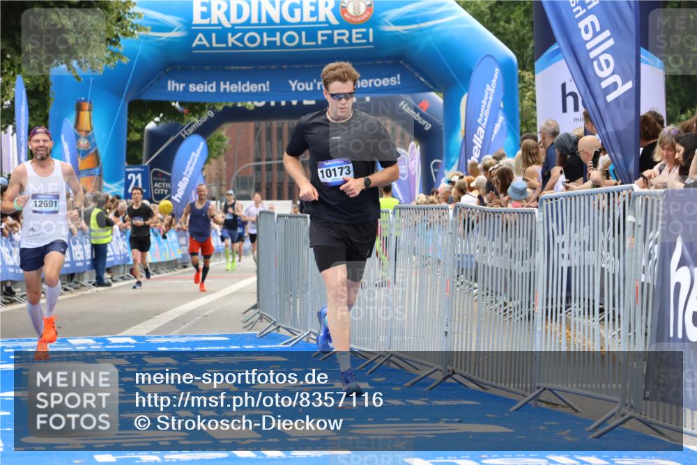 29.06.2025 - hella hamburg halbmarathon Strokosch-Dieckow http://msf.ph/oto/8357116 29.06.2025 10:30:15 Ziel 1758, 8323, 10173, 12691 meine-sportfotos.de