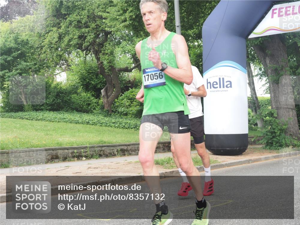 29.06.2025 - hella hamburg halbmarathon KatJ http://msf.ph/oto/8357132 29.06.2025 10:22:04 Zwischen KM18-KM19  meine-sportfotos.de