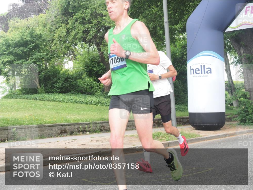 29.06.2025 - hella hamburg halbmarathon KatJ http://msf.ph/oto/8357158 29.06.2025 10:22:04 Zwischen KM18-KM19  meine-sportfotos.de