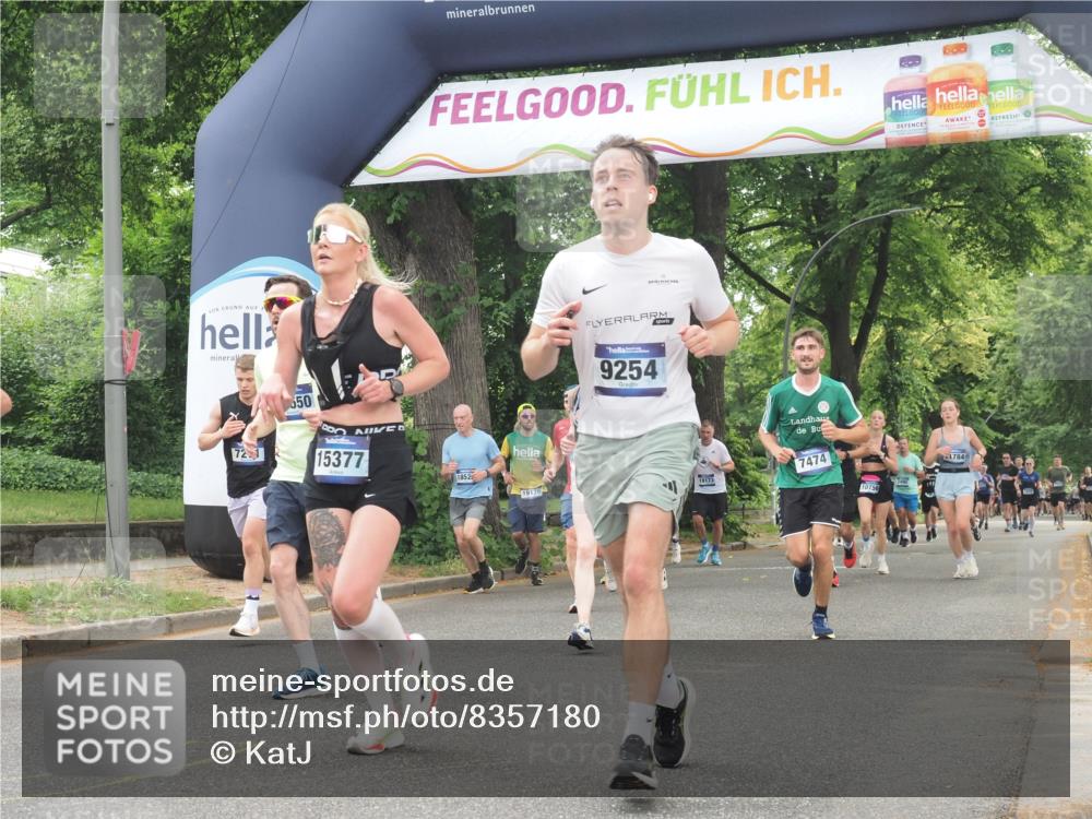 29.06.2025 - hella hamburg halbmarathon KatJ http://msf.ph/oto/8357180 29.06.2025 10:52:03 Zwischen KM18-KM19 4146, 4613, 7271, 7474 meine-sportfotos.de
