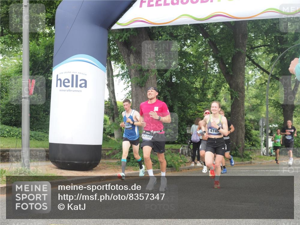 29.06.2025 - hella hamburg halbmarathon KatJ http://msf.ph/oto/8357347 29.06.2025 10:22:08 Zwischen KM18-KM19 4749 meine-sportfotos.de