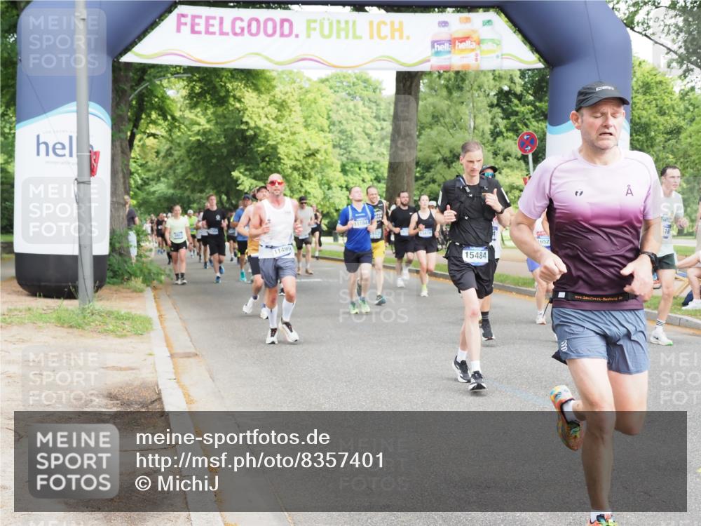 29.06.2025 - hella hamburg halbmarathon MichiJ http://msf.ph/oto/8357401 29.06.2025 10:42:09 Zwischen KM18-KM19 1193, 1506, 2252, 3177, 3652, 3861, 5021, 6082, 6084, 6433, 6569, 7221, 11499, 12483, 14818, 15484, 15854, 16527, 16879 meine-sportfotos.de