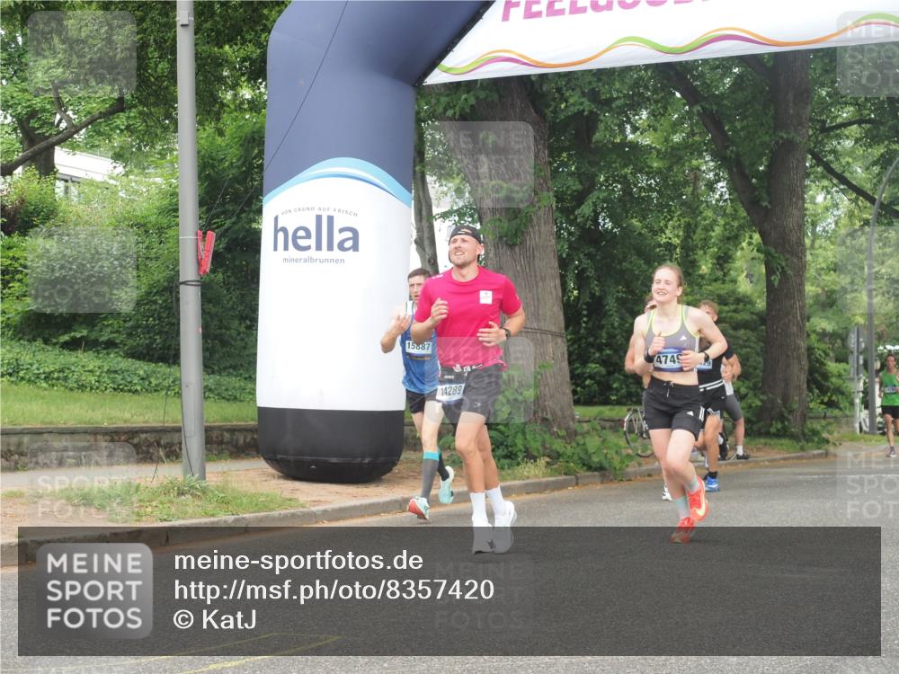 29.06.2025 - hella hamburg halbmarathon KatJ http://msf.ph/oto/8357420 29.06.2025 10:22:08 Zwischen KM18-KM19 4749 meine-sportfotos.de