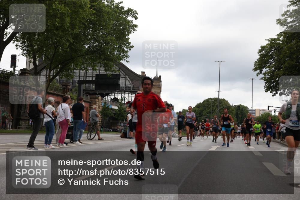 29.06.2025 - hella hamburg halbmarathon Yannick Fuchs http://msf.ph/oto/8357515 29.06.2025 10:53:05 20KM 1285, 1642, 1946, 1951, 2006, 2027, 2348, 2584, 2677, 2855, 2957, 2978, 3181, 3983, 4088, 4592, 5084, 5347, 5633, 6202, 6208, 6636, 6997, 7031, 7223, 7476, 8290, 8929, 9655, 10036, 10759, 10943, 11938, 12633, 13407, 13583, 14375, 14567, 14631, 14902, 14914, 14965, 15232, 15240, 15263, 15284, 15824, 16160, 16341, 16563, 16910, 17017, 17346, 17503, 17630, 18112, 18153, 18232, 18266, 18327, 18954, 19015, 19160 meine-sportfotos.de