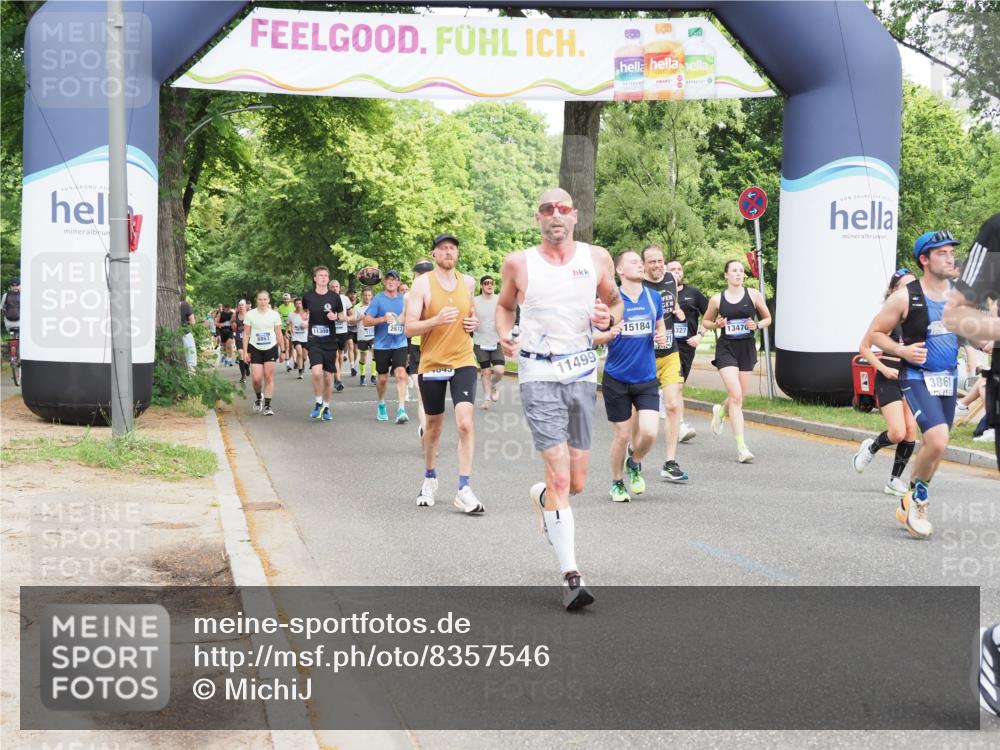 29.06.2025 - hella hamburg halbmarathon MichiJ http://msf.ph/oto/8357546 29.06.2025 10:42:10 Zwischen KM18-KM19 1506, 2252, 3177, 3652, 3861, 5021, 6082, 6084, 6433, 6569, 7221, 11499, 13470, 14818, 15184, 15484, 15854, 16521, 16527 meine-sportfotos.de