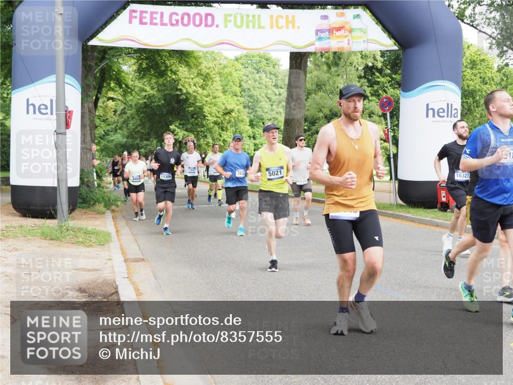 29.06.2025 - hella hamburg halbmarathon MichiJ http://msf.ph/oto/8357555 29.06.2025 10:42:12 Zwischen KM18-KM19 2252, 2612, 3177, 3861, 5021, 6082, 6084, 6433, 6569, 8863, 11499, 11568, 13470, 14818, 14845, 15184, 15484, 15854, 16327, 16521, 16527 meine-sportfotos.de