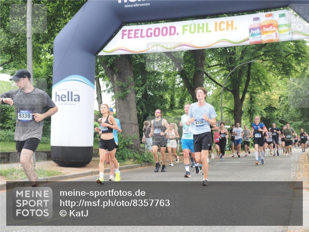 29.06.2025 - hella hamburg halbmarathon KatJ http://msf.ph/oto/8357763 29.06.2025 10:52:10 Zwischen KM18-KM19 1885, 2490, 4613, 6706, 7474, 7907 meine-sportfotos.de