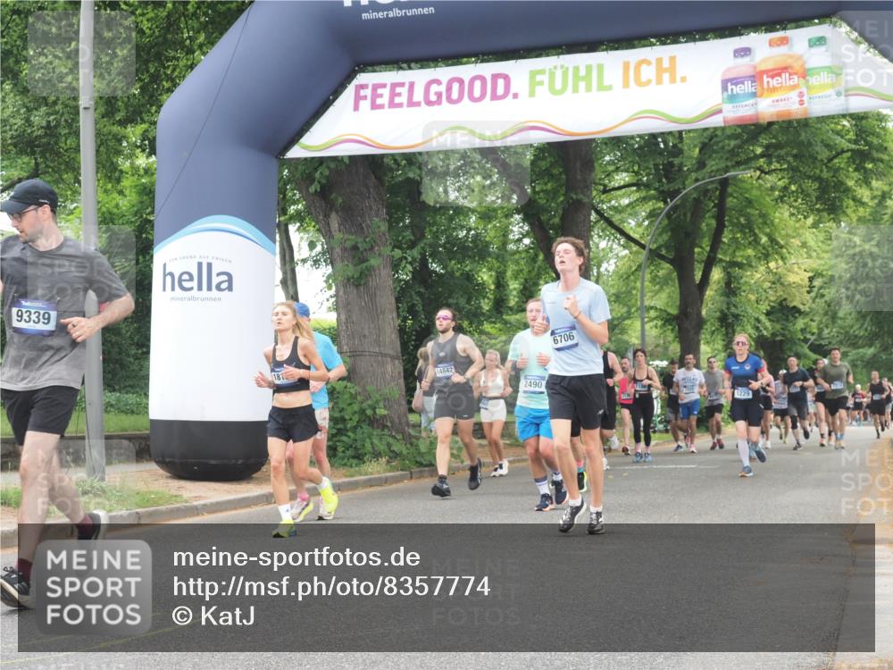 29.06.2025 - hella hamburg halbmarathon KatJ http://msf.ph/oto/8357774 29.06.2025 10:52:10 Zwischen KM18-KM19 1885, 2490, 4613, 6706, 7474, 7907 meine-sportfotos.de