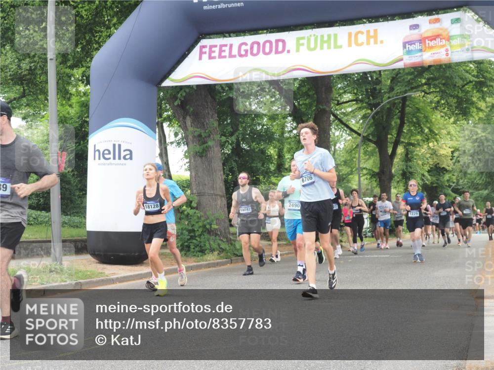 29.06.2025 - hella hamburg halbmarathon KatJ http://msf.ph/oto/8357783 29.06.2025 10:52:10 Zwischen KM18-KM19 1885, 2490, 4613, 6706, 7474, 7907 meine-sportfotos.de