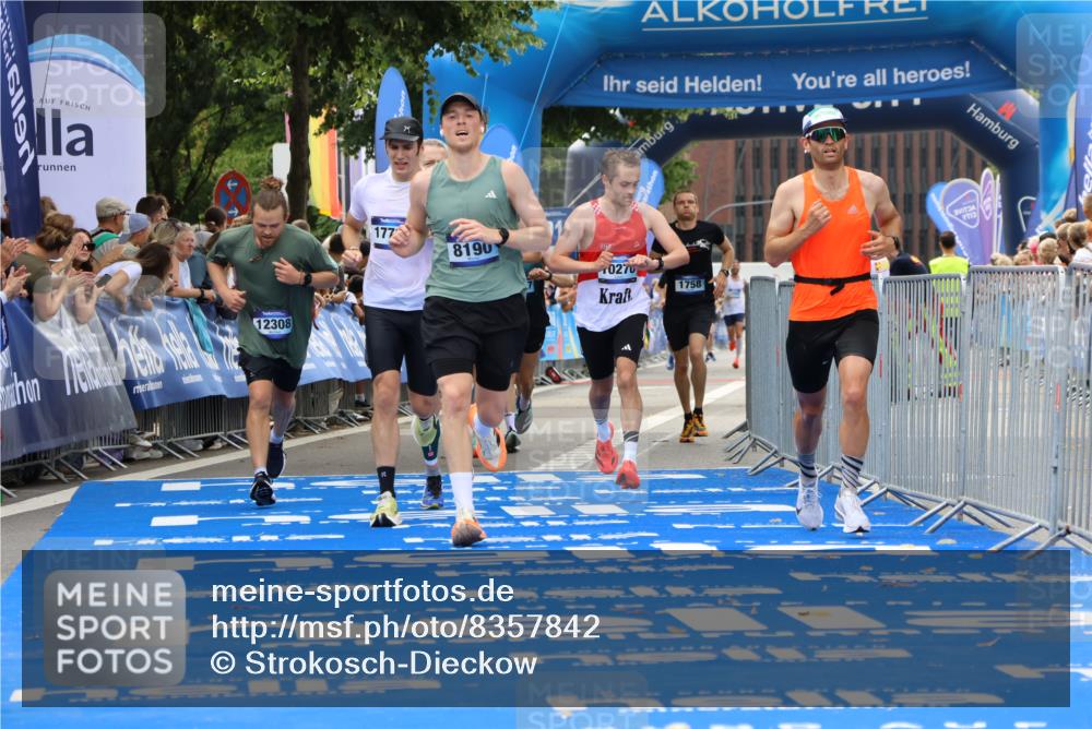 29.06.2025 - hella hamburg halbmarathon Strokosch-Dieckow http://msf.ph/oto/8357842 29.06.2025 10:30:00 Ziel 2689, 3189, 5308, 8190, 9634, 10270, 12308, 15507, 15672, 17768 meine-sportfotos.de