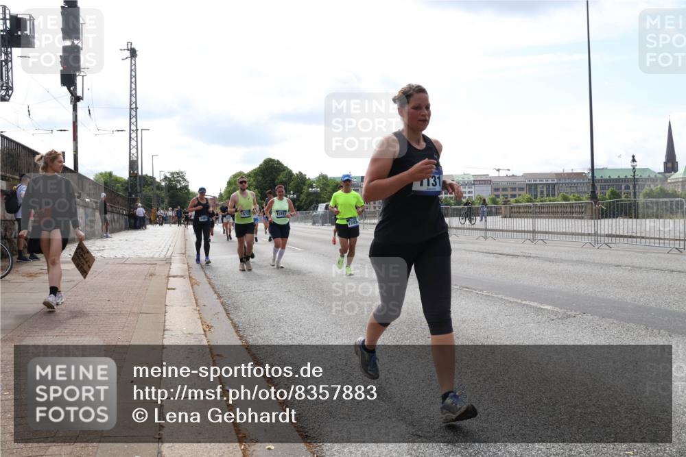 29.06.2025 - hella hamburg halbmarathon Lena Gebhardt http://msf.ph/oto/8357883 29.06.2025 10:14:00 Lombardsbrücke 1480, 15722, 1743, 131, 1131, 1194, 1480, 1890, 2055, 2359, 2721, 2904, 2987, 3939, 4001, 4032, 4795, 4962, 5232, 5631, 5719, 6026, 6287, 6710, 6717, 6724, 7442, 7462, 7913, 7991, 8001, 8057, 8279, 8409, 8673, 9128, 9631, 9845, 9886, 10442, 10443, 10977, 11441, 11987, 12313, 12797, 12928, 12929, 12938, 13285, 13788, 15085, 15482, 15663, 15721, 15722, 15840, 16491, 17439, 17472, 17985, 18041, 18231, 18236, 18239 meine-sportfotos.de