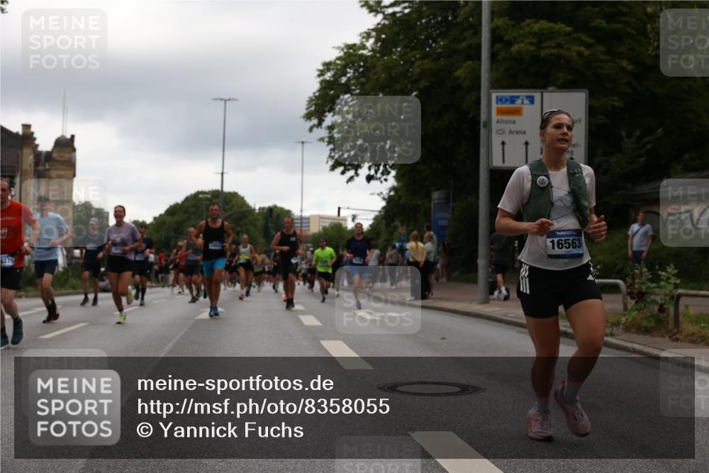 29.06.2025 - hella hamburg halbmarathon Yannick Fuchs http://msf.ph/oto/8358055 29.06.2025 10:53:06 20KM 1285, 1642, 1946, 1951, 2006, 2027, 2348, 2584, 2677, 2855, 2957, 2978, 3181, 3279, 3983, 4088, 4592, 5084, 5347, 5633, 5885, 6202, 6208, 6220, 6636, 6997, 7031, 7223, 7476, 8290, 8929, 9655, 10036, 10759, 10943, 11935, 11938, 12633, 13407, 13583, 14375, 14567, 14631, 14902, 14914, 14965, 15232, 15240, 15263, 15284, 15824, 16160, 16341, 16563, 16910, 17017, 17346, 17503, 17630, 18112, 18153, 18232, 18266, 18327, 18954, 19015, 19160 meine-sportfotos.de