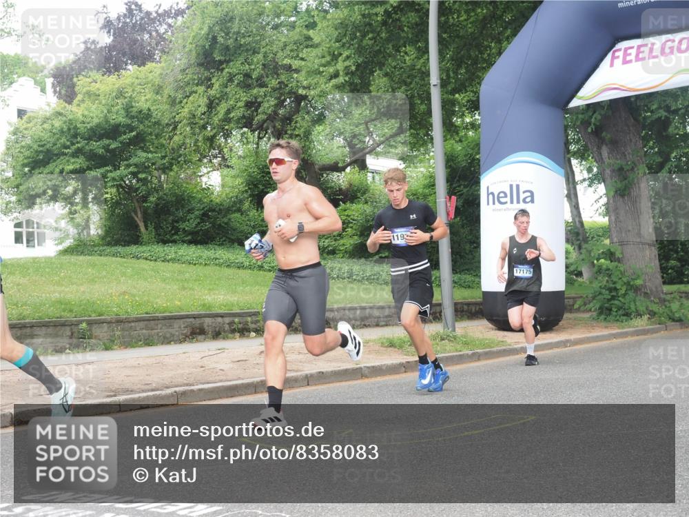 29.06.2025 - hella hamburg halbmarathon KatJ http://msf.ph/oto/8358083 29.06.2025 10:22:11 Zwischen KM18-KM19 4749, 7723 meine-sportfotos.de
