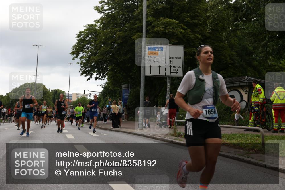 29.06.2025 - hella hamburg halbmarathon Yannick Fuchs http://msf.ph/oto/8358192 29.06.2025 10:53:07 20KM 1285, 1642, 2006, 2348, 2584, 2677, 2855, 2957, 2978, 3181, 3279, 3983, 4088, 4592, 5347, 5633, 5885, 6087, 6202, 6208, 6220, 6438, 6636, 6997, 7031, 7223, 7476, 8290, 8929, 9655, 10036, 10759, 10943, 11935, 11938, 12206, 12564, 12633, 13407, 13583, 14375, 14567, 14631, 14732, 14902, 14914, 14965, 15232, 15240, 15263, 15284, 15824, 16160, 16341, 16563, 16910, 16980, 17017, 17346, 17503, 17630, 18112, 18153, 18232, 18266, 18327, 18467, 18954, 19015, 19160 meine-sportfotos.de