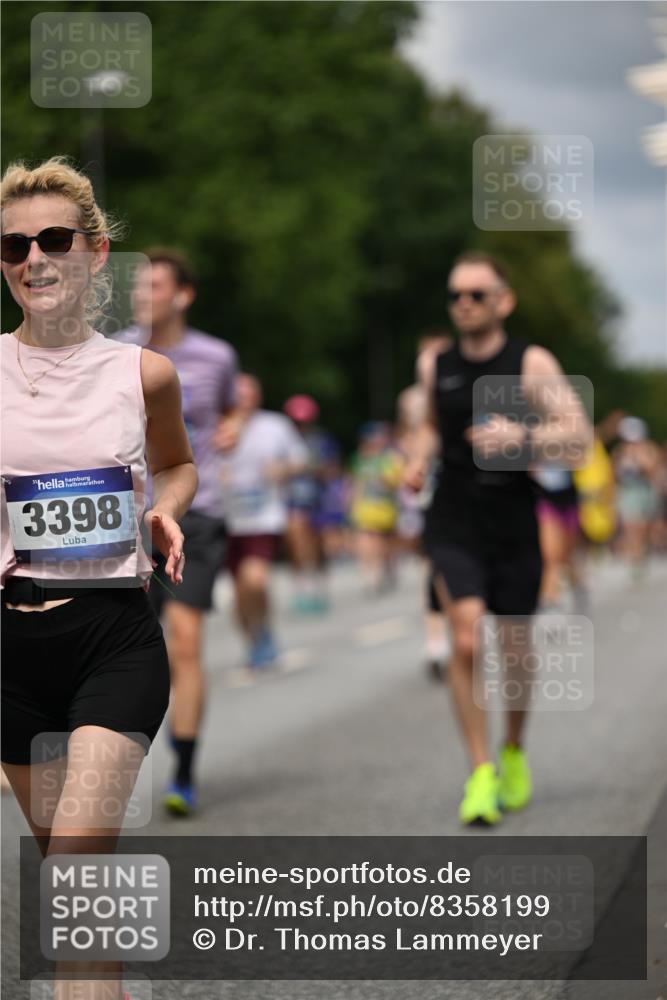 29.06.2025 - hella hamburg halbmarathon Dr. Thomas Lammeyer http://msf.ph/oto/8358199 29.06.2025 10:41:14 Kennedybrücke 56, 1022, 1118, 1253, 1488, 1490, 1597, 1948, 1952, 2072, 2552, 2811, 3165, 3230, 3398, 3428, 3714, 3873, 3895, 4733, 5224, 5560, 5786, 5789, 6359, 6804, 7202, 7235, 7707, 7773, 7823, 8257, 8258, 8315, 8936, 8937, 9918, 10024, 10112, 10123, 10762, 10862, 10931 meine-sportfotos.de