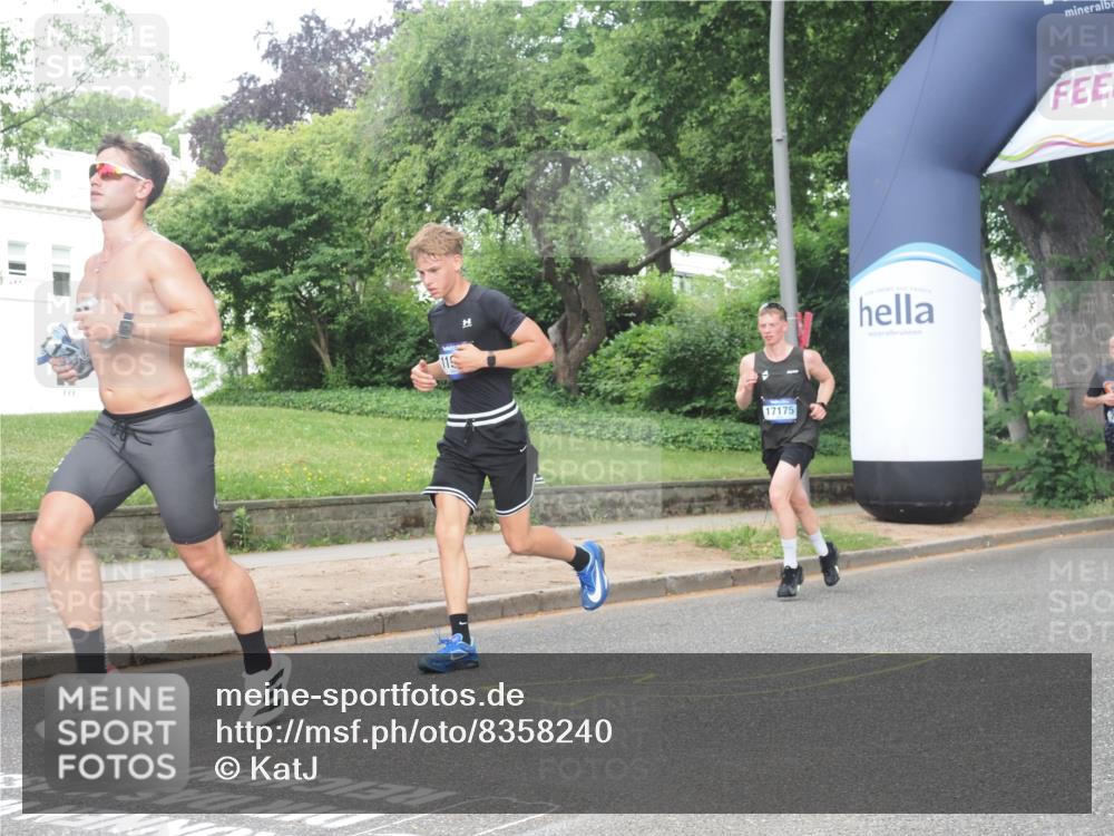 29.06.2025 - hella hamburg halbmarathon KatJ http://msf.ph/oto/8358240 29.06.2025 10:22:11 Zwischen KM18-KM19 4749, 7723 meine-sportfotos.de
