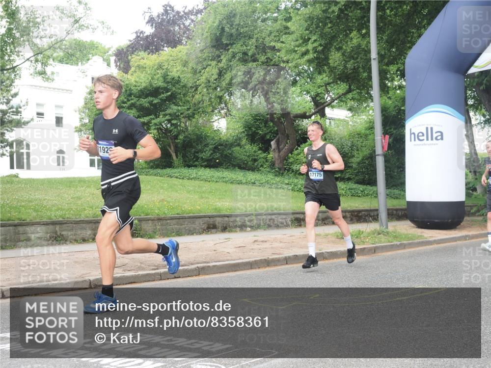 29.06.2025 - hella hamburg halbmarathon KatJ http://msf.ph/oto/8358361 29.06.2025 10:22:12 Zwischen KM18-KM19 4749, 7723 meine-sportfotos.de