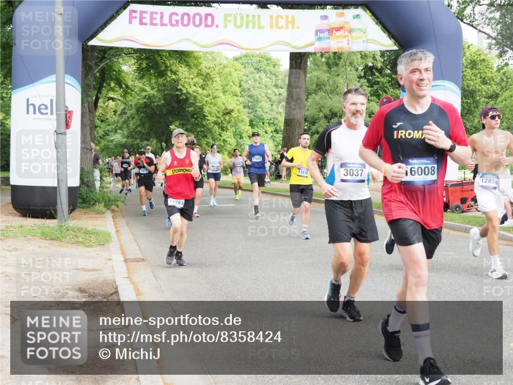 29.06.2025 - hella hamburg halbmarathon MichiJ http://msf.ph/oto/8358424 29.06.2025 10:42:21 Zwischen KM18-KM19 1125, 2474, 3037, 3794, 5672, 6443, 9562, 11309, 11638, 12858, 16008, 16009, 17603, 18741, 18759, 19047, 19120 meine-sportfotos.de