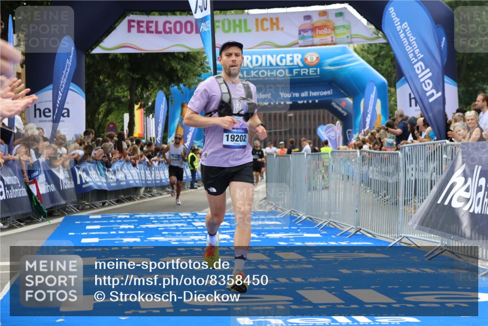 29.06.2025 - hella hamburg halbmarathon Strokosch-Dieckow http://msf.ph/oto/8358450 29.06.2025 10:29:50 Ziel 5308, 13374, 19202 meine-sportfotos.de