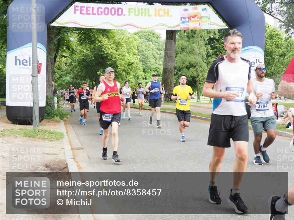 29.06.2025 - hella hamburg halbmarathon MichiJ http://msf.ph/oto/8358457 29.06.2025 10:42:21 Zwischen KM18-KM19 1125, 2474, 3037, 3794, 5672, 6443, 9562, 11309, 11638, 12858, 16008, 16009, 17603, 18741, 18759, 19047, 19120 meine-sportfotos.de