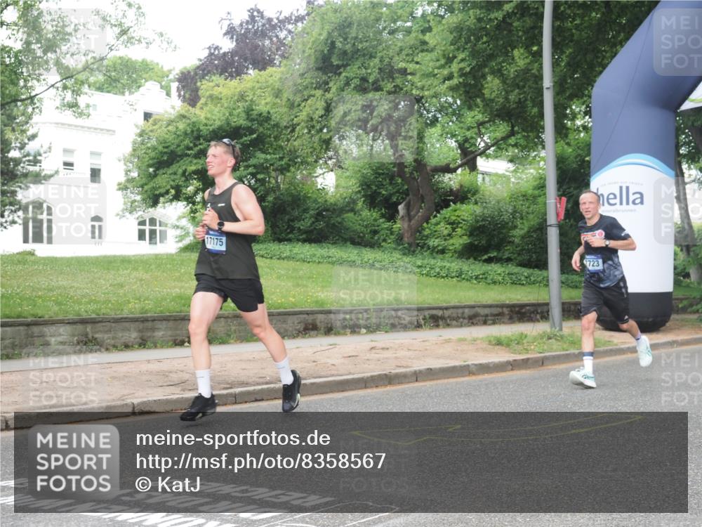 29.06.2025 - hella hamburg halbmarathon KatJ http://msf.ph/oto/8358567 29.06.2025 10:22:12 Zwischen KM18-KM19 4749, 7723 meine-sportfotos.de