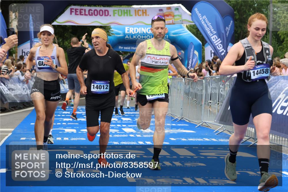 29.06.2025 - hella hamburg halbmarathon Strokosch-Dieckow http://msf.ph/oto/8358597 29.06.2025 10:51:39 Ziel 2396, 5008, 6286, 7224, 8710, 8819, 10691, 12224, 13327, 14012, 14458, 15496, 15727, 15831, 15899, 17682, 19007, 19020, 19053 meine-sportfotos.de
