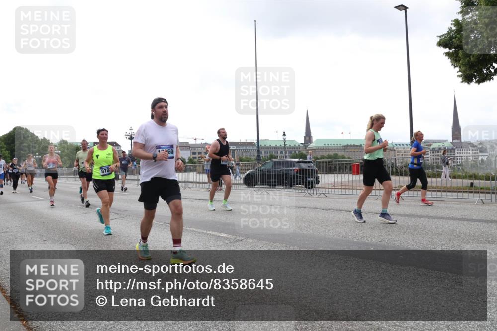 29.06.2025 - hella hamburg halbmarathon Lena Gebhardt http://msf.ph/oto/8358645 29.06.2025 10:39:07 Lombardsbrücke 60, 878, 56, 1232, 1390, 1451, 1760, 1856, 1883, 2092, 2524, 2534, 2571, 2574, 2693, 2843, 2893, 2998, 3275, 3307, 3353, 3726, 3727, 3745, 3927, 4257, 4259, 4260, 4316, 4320, 4410, 4523, 4603, 4659, 4855, 4882, 4964, 5913, 6062, 6112, 6342, 6343, 6611, 6875, 7263, 7341, 7501, 7506, 7524, 7589, 7815, 7849, 8203, 8243, 8367, 8457, 8783, 9393, 9420, 9446, 9708, 9974, 9977, 10001, 10072, 10315, 10516, 10554, 13060 meine-sportfotos.de