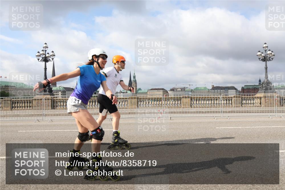 29.06.2025 - hella hamburg halbmarathon Lena Gebhardt http://msf.ph/oto/8358719 29.06.2025 09:09:36 Lombardsbrücke 521 meine-sportfotos.de