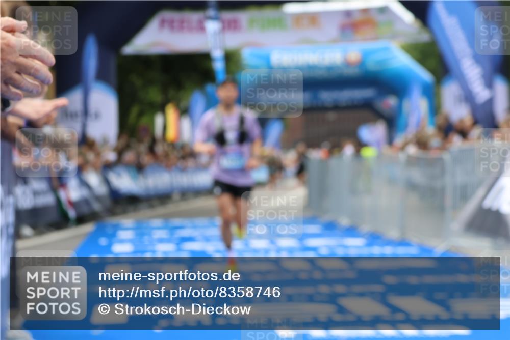 29.06.2025 - hella hamburg halbmarathon Strokosch-Dieckow http://msf.ph/oto/8358746 29.06.2025 10:29:49 Ziel 5308, 13374, 19202 meine-sportfotos.de
