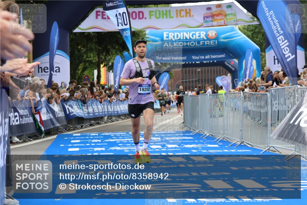 29.06.2025 - hella hamburg halbmarathon Strokosch-Dieckow http://msf.ph/oto/8358942 29.06.2025 10:29:49 Ziel 5308, 13374, 19202 meine-sportfotos.de