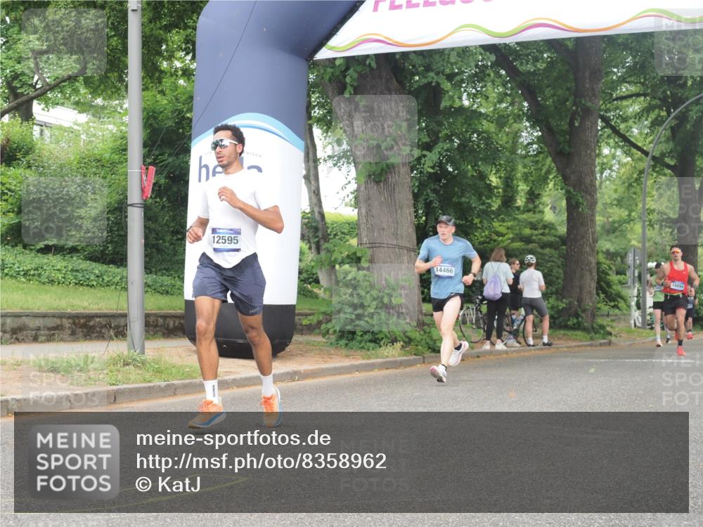 29.06.2025 - hella hamburg halbmarathon KatJ http://msf.ph/oto/8358962 29.06.2025 10:22:18 Zwischen KM18-KM19 7723 meine-sportfotos.de