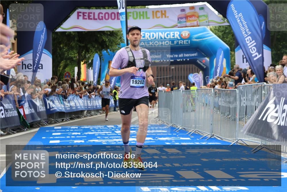 29.06.2025 - hella hamburg halbmarathon Strokosch-Dieckow http://msf.ph/oto/8359064 29.06.2025 10:29:50 Ziel 5308, 13374, 19202 meine-sportfotos.de