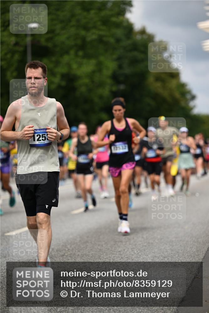 29.06.2025 - hella hamburg halbmarathon Dr. Thomas Lammeyer http://msf.ph/oto/8359129 29.06.2025 10:41:18 Kennedybrücke 56, 1022, 1118, 1253, 1276, 1488, 1490, 1597, 1948, 1952, 2072, 2199, 2552, 2811, 3165, 3230, 3398, 3428, 3714, 3873, 4733, 5224, 5560, 5786, 5789, 6804, 7202, 7235, 7707, 7773, 7823, 8257, 8258, 8315, 8936, 8937, 9054, 9055, 9918, 10024, 10112, 10762, 10798, 10862, 10931 meine-sportfotos.de
