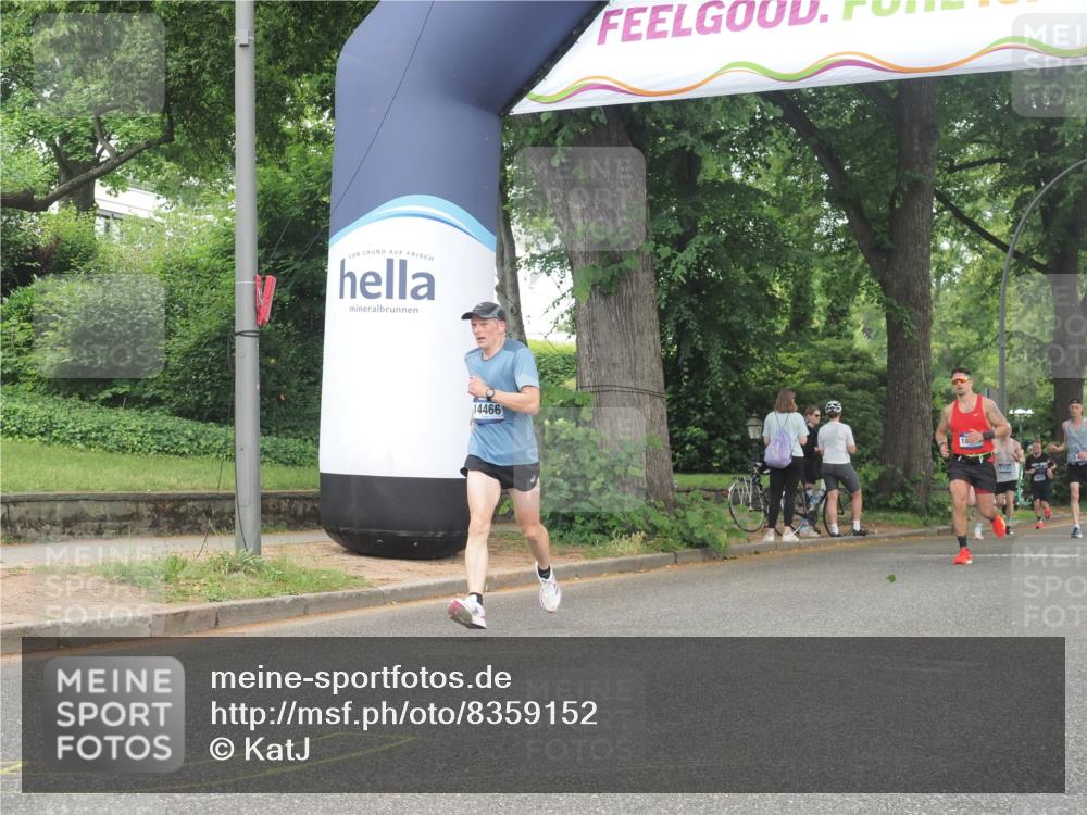 29.06.2025 - hella hamburg halbmarathon KatJ http://msf.ph/oto/8359152 29.06.2025 10:22:19 Zwischen KM18-KM19 7723 meine-sportfotos.de