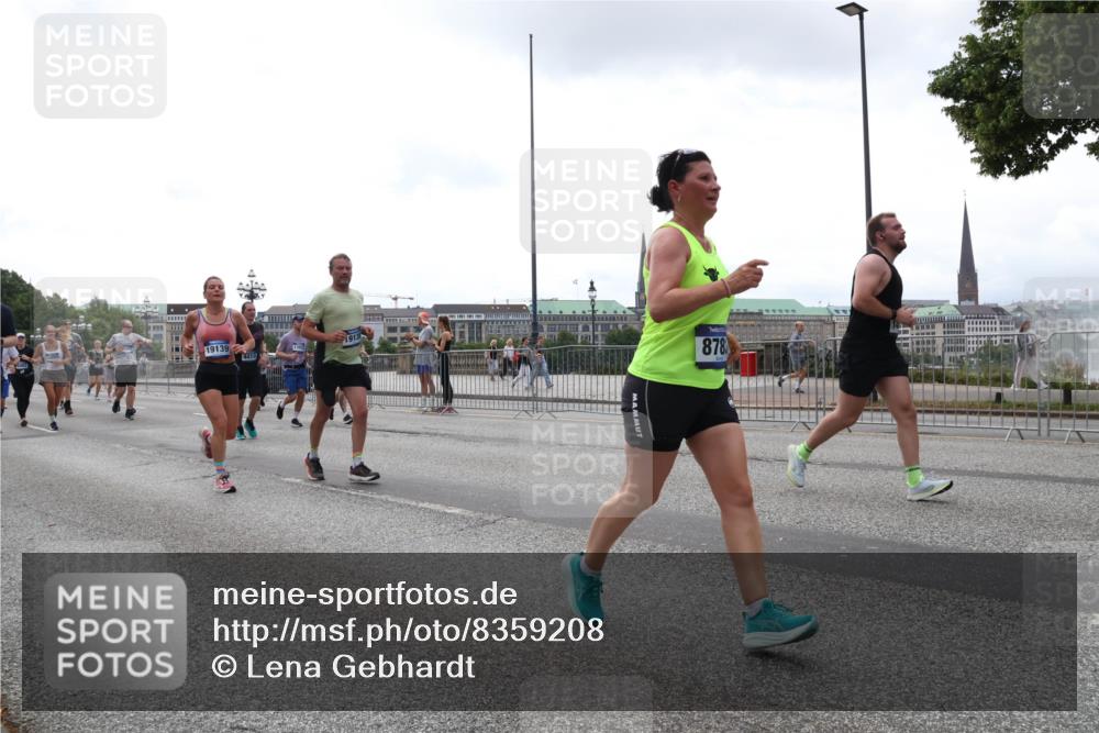 29.06.2025 - hella hamburg halbmarathon Lena Gebhardt http://msf.ph/oto/8359208 29.06.2025 10:39:08 Lombardsbrücke 19139, 1913, 878, 56, 1232, 1390, 1451, 1760, 1856, 1883, 2092, 2524, 2534, 2571, 2574, 2693, 2843, 2893, 2998, 3275, 3307, 3353, 3727, 3745, 3927, 4257, 4259, 4260, 4320, 4410, 4523, 4603, 4659, 4855, 4882, 4964, 5913, 6062, 6112, 6342, 6343, 6611, 7263, 7341, 7501, 7506, 7524, 7589, 7815, 7849, 8203, 8243, 8367, 8457, 8783, 9393, 9420, 9446, 9708, 9974, 9977, 10001, 10072, 10315, 10516, 10554, 13060 meine-sportfotos.de