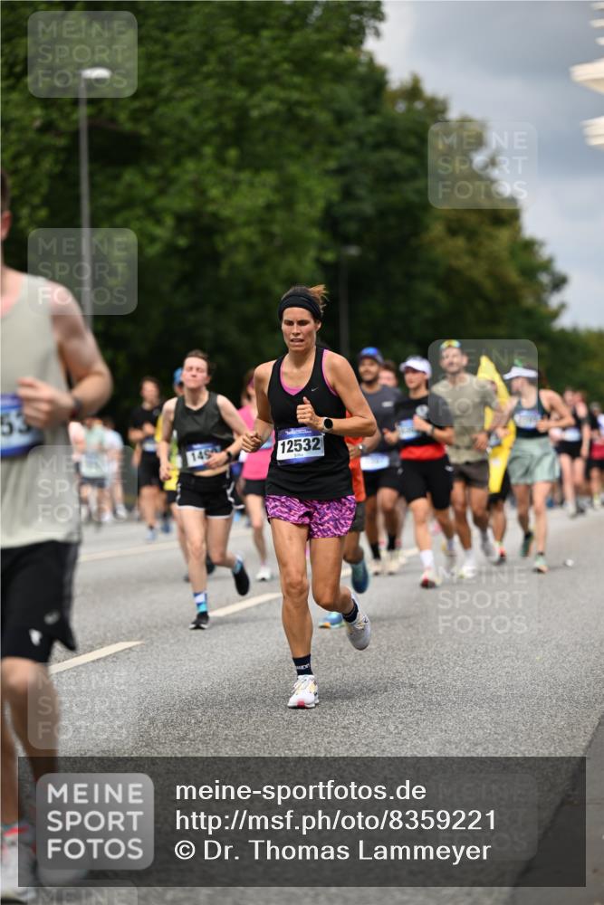 29.06.2025 - hella hamburg halbmarathon Dr. Thomas Lammeyer http://msf.ph/oto/8359221 29.06.2025 10:41:18 Kennedybrücke 56, 1022, 1118, 1253, 1276, 1488, 1490, 1597, 1948, 1952, 2072, 2199, 2552, 2811, 3165, 3230, 3398, 3428, 3714, 3873, 4733, 5224, 5560, 5786, 5789, 6804, 7202, 7235, 7707, 7773, 7823, 8257, 8258, 8315, 8936, 8937, 9054, 9055, 9918, 10024, 10112, 10762, 10798, 10862, 10931 meine-sportfotos.de