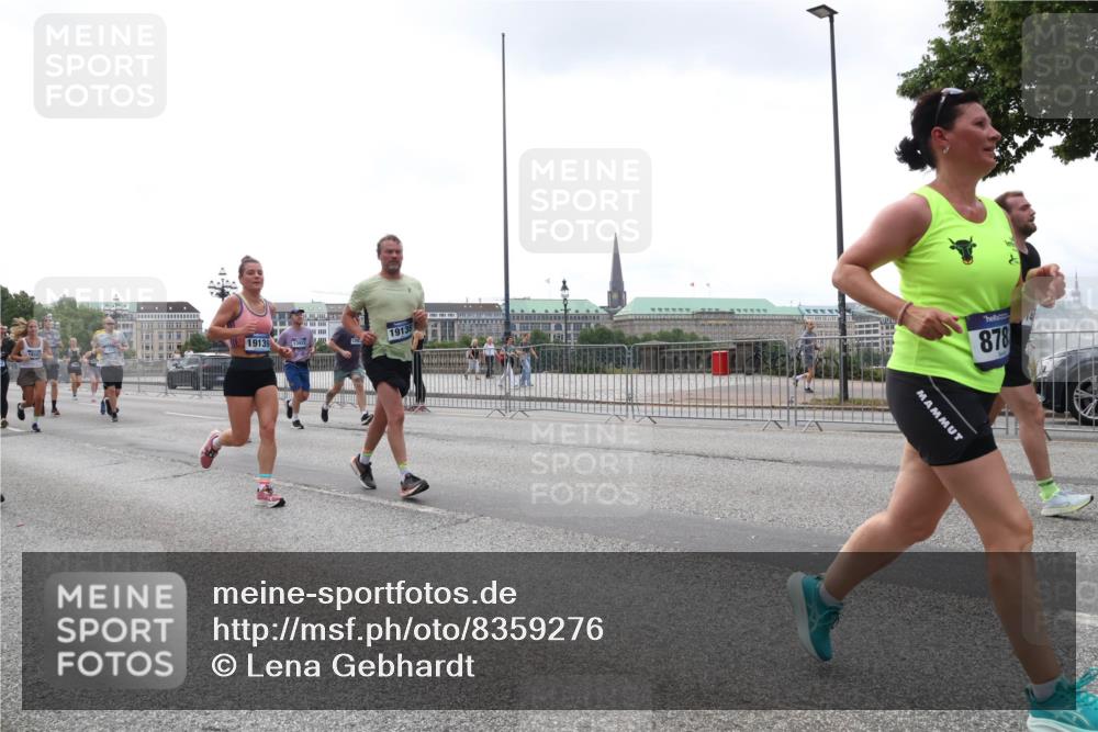 29.06.2025 - hella hamburg halbmarathon Lena Gebhardt http://msf.ph/oto/8359276 29.06.2025 10:39:09 Lombardsbrücke 19139, 1913, 13922, 878, 56, 1232, 1390, 1451, 1760, 1856, 1883, 2092, 2524, 2534, 2571, 2574, 2693, 2843, 2893, 2998, 3275, 3307, 3353, 3727, 3745, 3927, 4257, 4320, 4410, 4523, 4603, 4659, 4855, 4882, 4964, 6062, 6112, 6342, 6343, 6611, 6748, 7263, 7341, 7501, 7506, 7524, 7589, 7684, 7815, 7849, 8203, 8243, 8367, 8457, 8783, 9393, 9420, 9446, 9708, 9974, 9977, 10001, 10072, 10315, 10512, 10516, 10554, 13060 meine-sportfotos.de