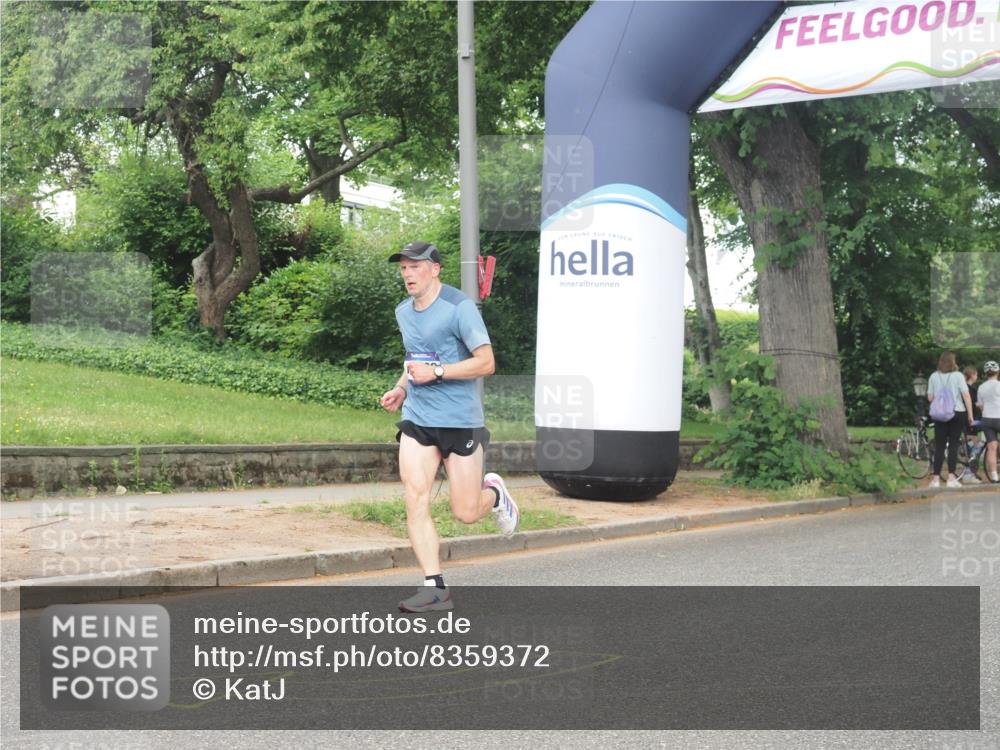 29.06.2025 - hella hamburg halbmarathon KatJ http://msf.ph/oto/8359372 29.06.2025 10:22:19 Zwischen KM18-KM19 7723 meine-sportfotos.de