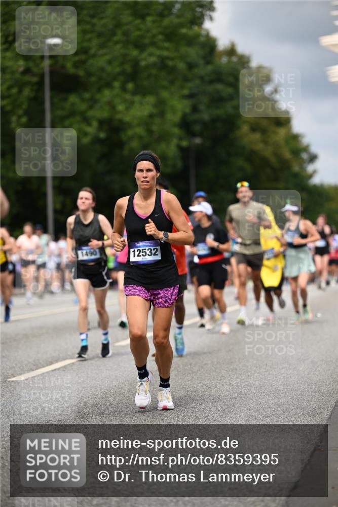 29.06.2025 - hella hamburg halbmarathon Dr. Thomas Lammeyer http://msf.ph/oto/8359395 29.06.2025 10:41:19 Kennedybrücke 56, 1022, 1118, 1253, 1276, 1488, 1490, 1597, 1948, 1952, 2072, 2199, 2552, 2811, 3165, 3230, 3398, 3428, 3714, 3873, 4733, 5146, 5224, 5560, 5786, 6584, 6804, 7202, 7235, 7707, 7773, 7823, 8257, 8258, 8315, 8936, 8937, 9054, 9055, 9918, 10024, 10112, 10476, 10762, 10798, 10862, 10931 meine-sportfotos.de