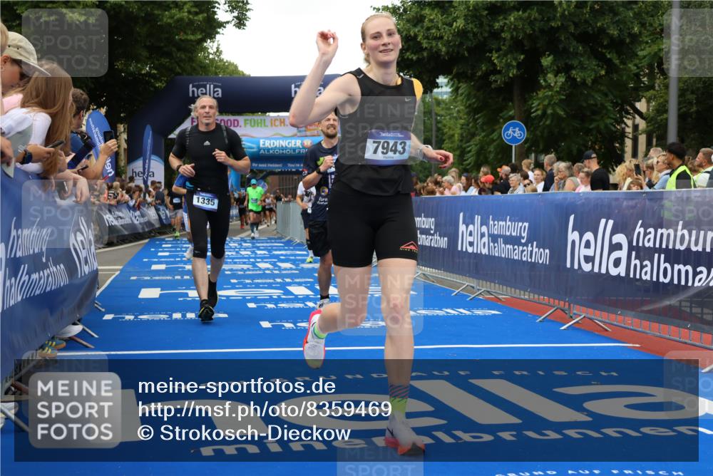 29.06.2025 - hella hamburg halbmarathon Strokosch-Dieckow http://msf.ph/oto/8359469 29.06.2025 10:51:29 Ziel 1335, 2411, 2946, 5008, 5820, 7943, 9214, 9656, 10691, 11422, 13327, 13403, 13792, 15871, 15950, 16357, 17131, 19007 meine-sportfotos.de